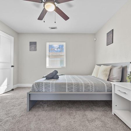 Cozy 2-Bedroom Retreat W/Wi-Fi & Keurig Coffee Atlanta Exterior photo
